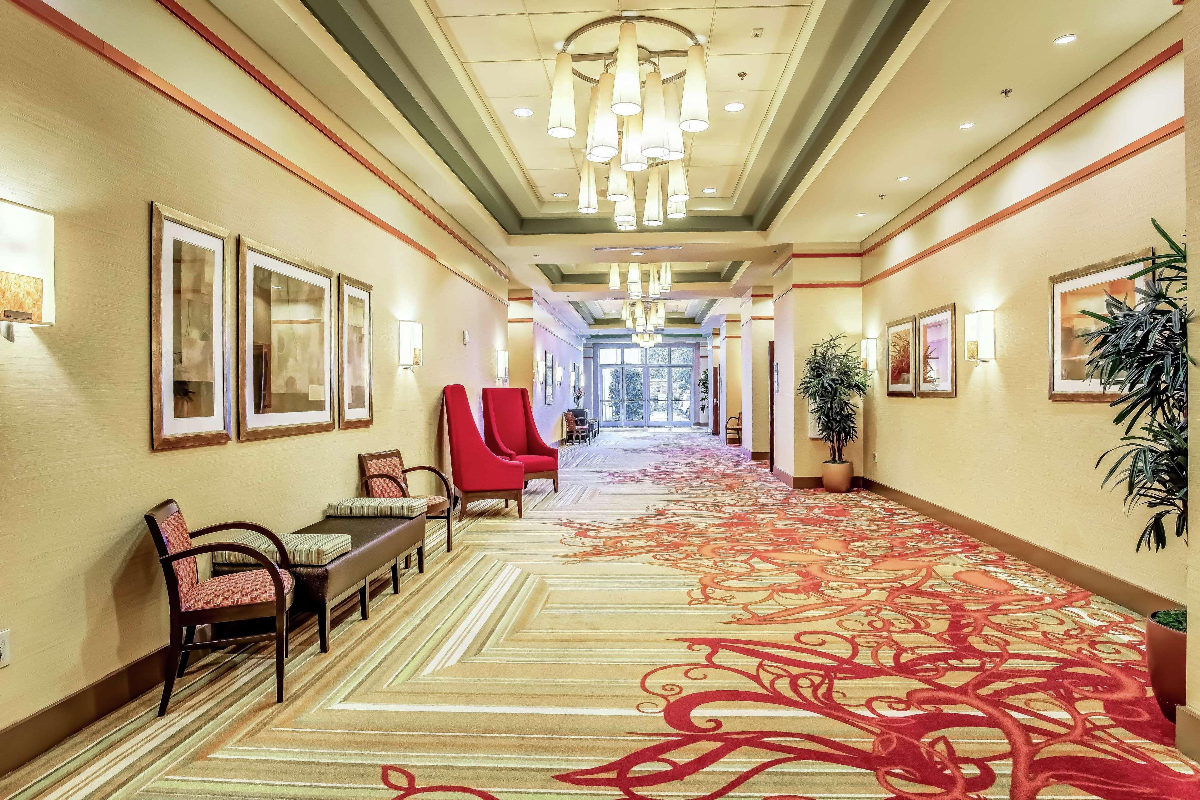 เอมบาสซี สวีท บาย ฮิลตัน เคนเนซอร์ ทาวน์ เซ็นเตอร์ Hotel ภายนอก รูปภาพ