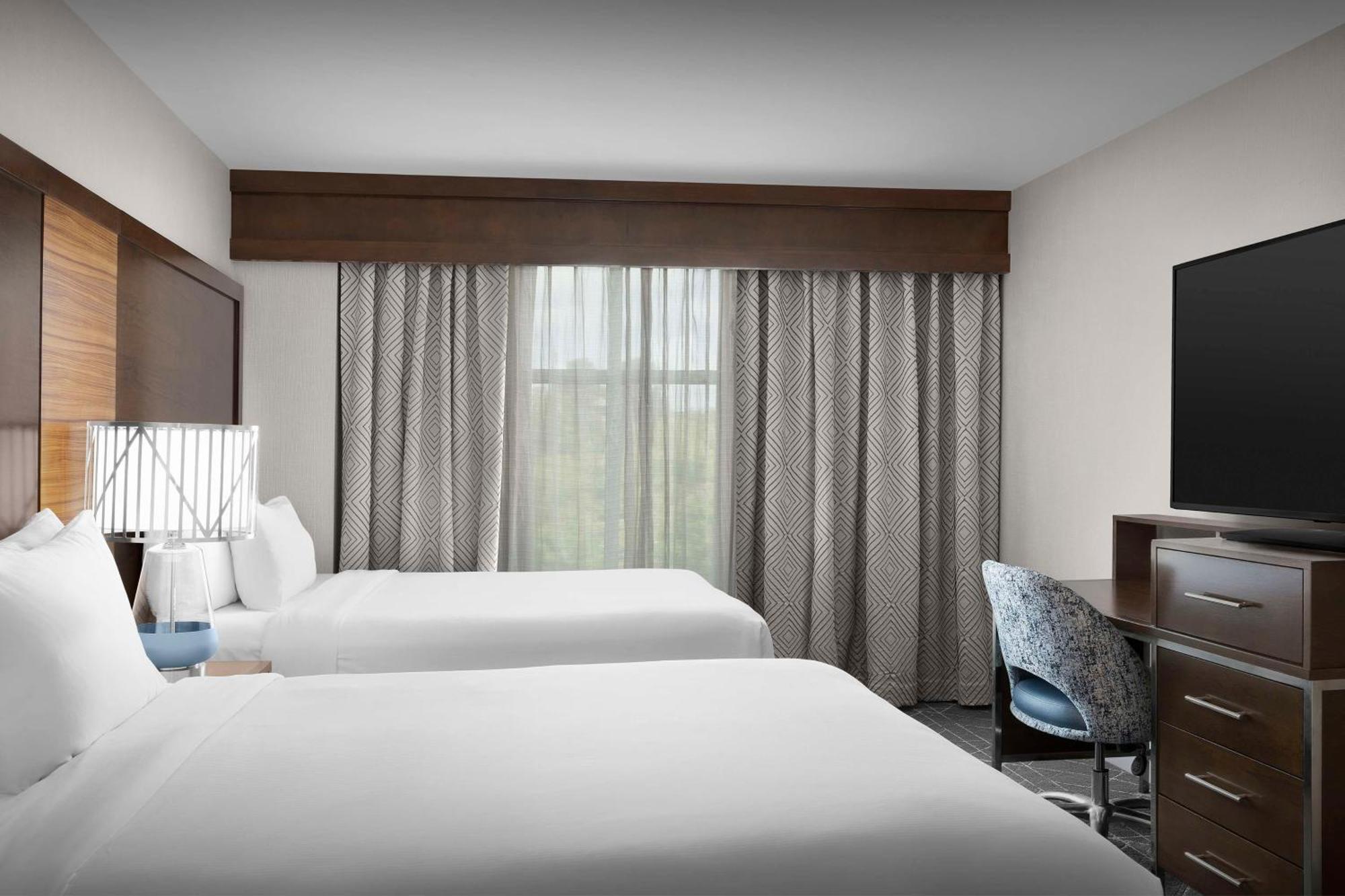 เอมบาสซี สวีท บาย ฮิลตัน เคนเนซอร์ ทาวน์ เซ็นเตอร์ Hotel ภายนอก รูปภาพ