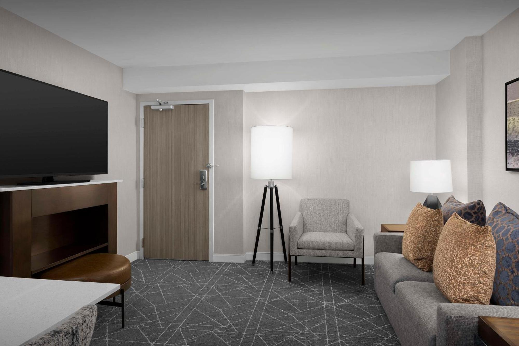 เอมบาสซี สวีท บาย ฮิลตัน เคนเนซอร์ ทาวน์ เซ็นเตอร์ Hotel ภายนอก รูปภาพ